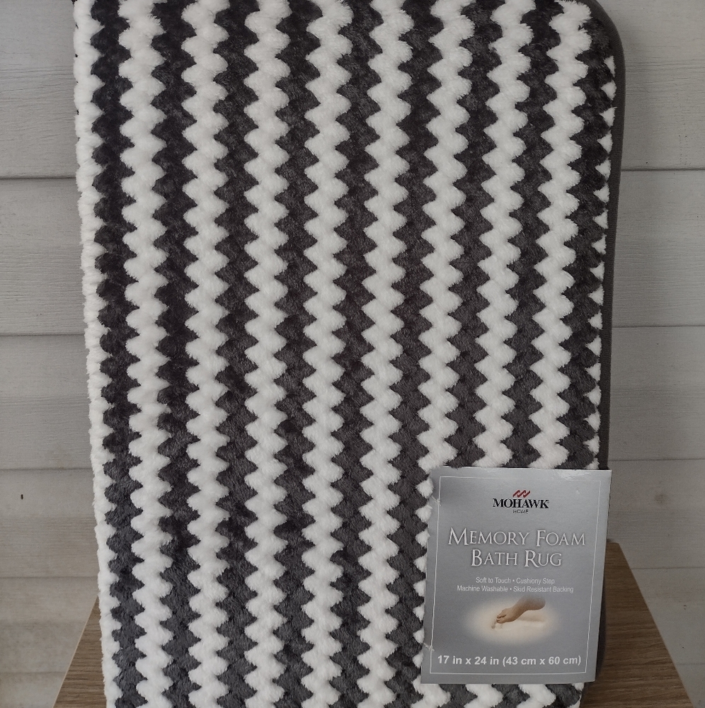 Mohawk Memory Foam Bath Rug  17" x 24"